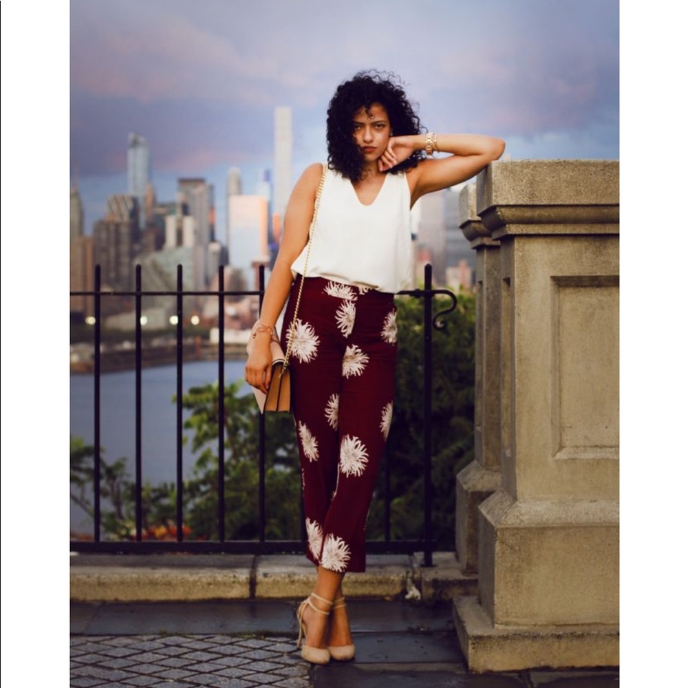 Ann Taylor fluid crop pants